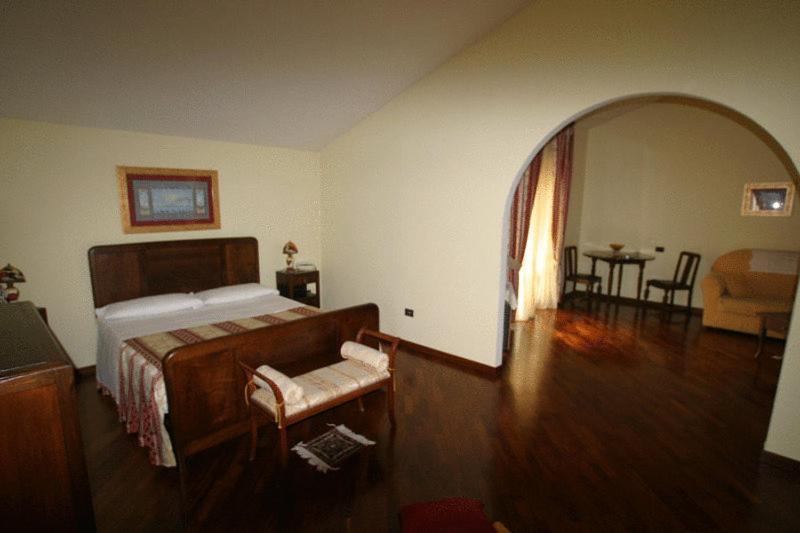 Tavernola - Locanda Di Campagna Battipaglia Eksteriør billede