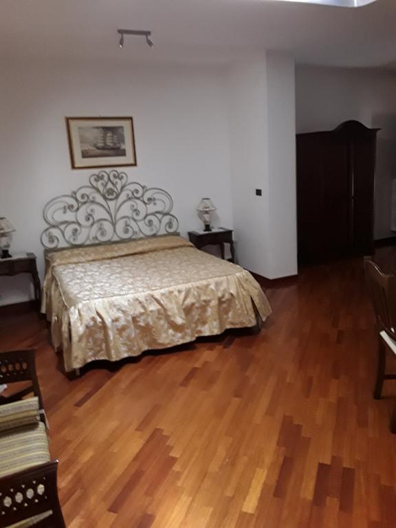 Tavernola - Locanda Di Campagna Battipaglia Eksteriør billede
